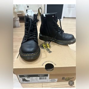 Kids size 12 unisex black Dr.Martens in good condition.